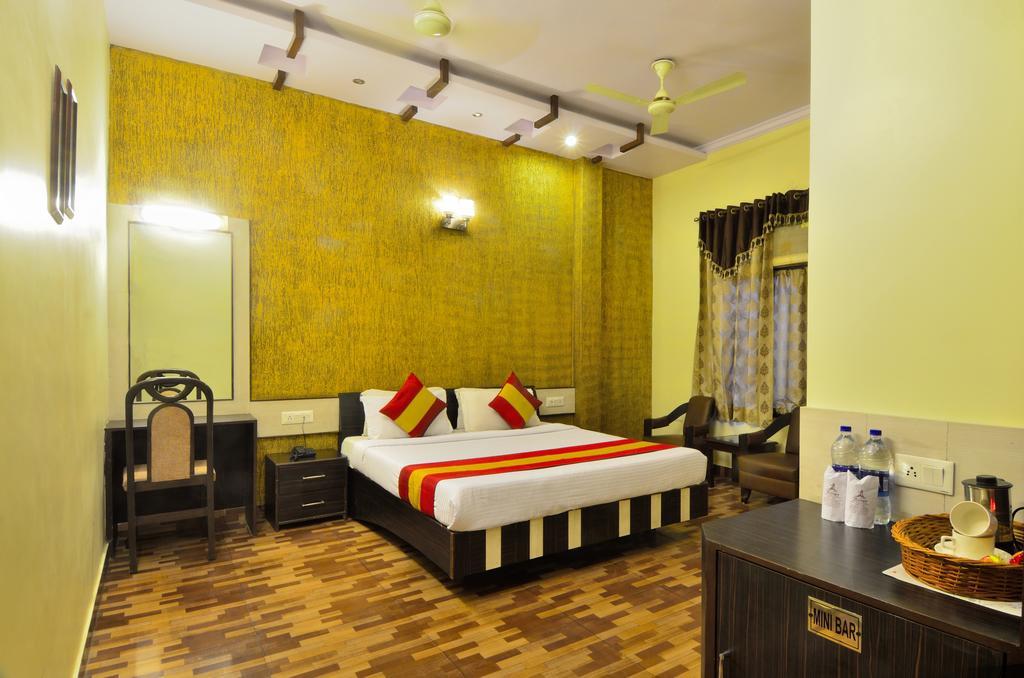 Hotel Roopa International Amritsar Ngoại thất bức ảnh