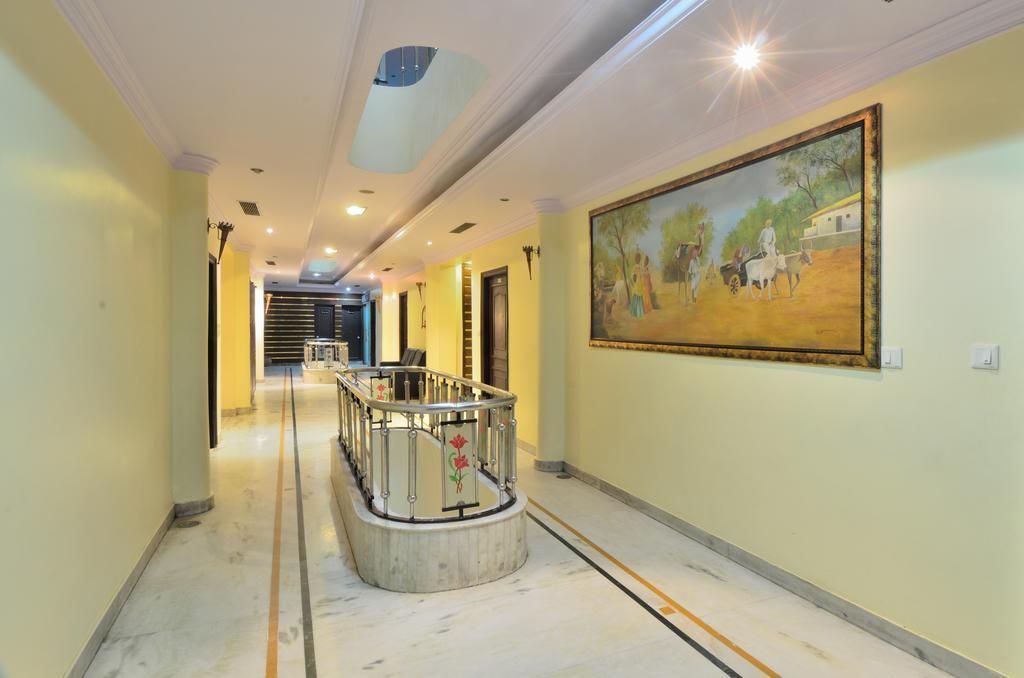 Hotel Roopa International Amritsar Ngoại thất bức ảnh