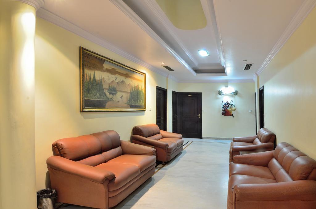 Hotel Roopa International Amritsar Ngoại thất bức ảnh