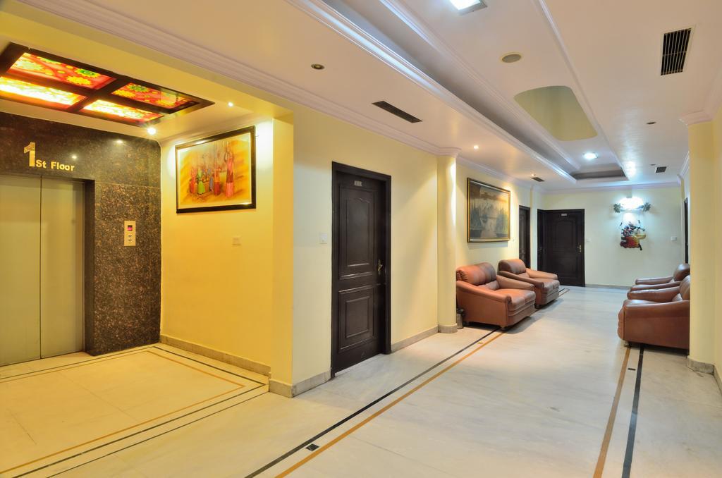 Hotel Roopa International Amritsar Ngoại thất bức ảnh