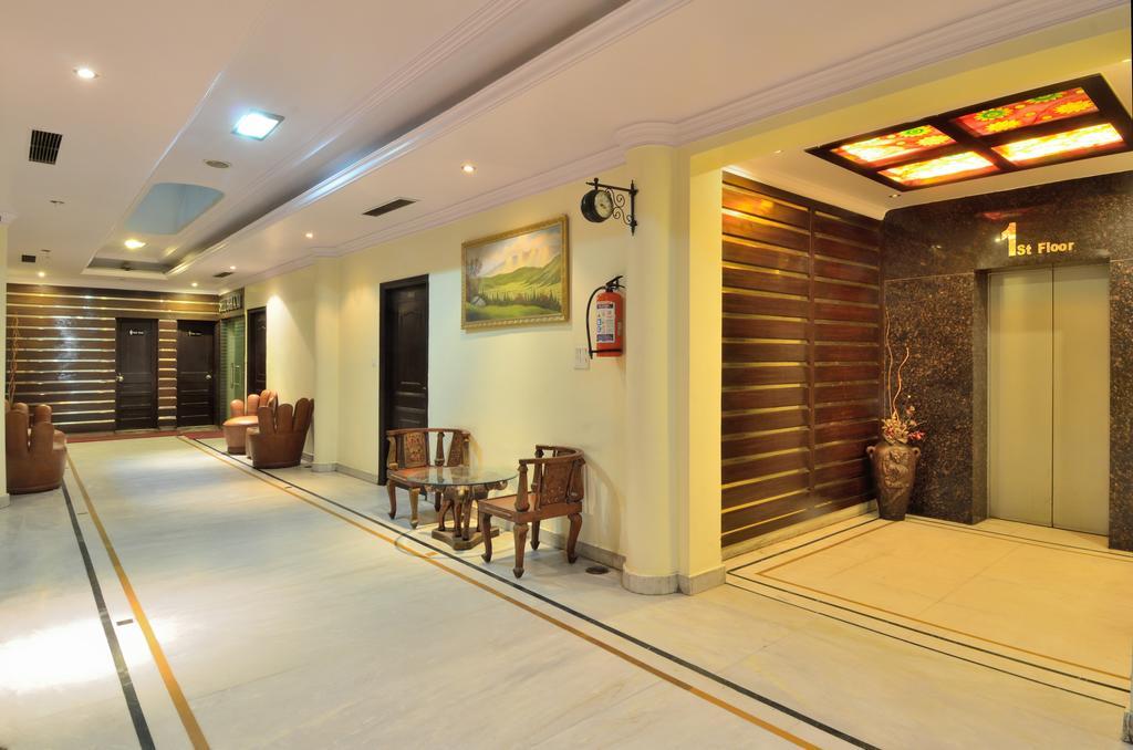 Hotel Roopa International Amritsar Ngoại thất bức ảnh
